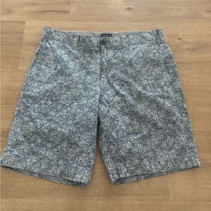 31W JCREW Flex Chino blue floral shorts